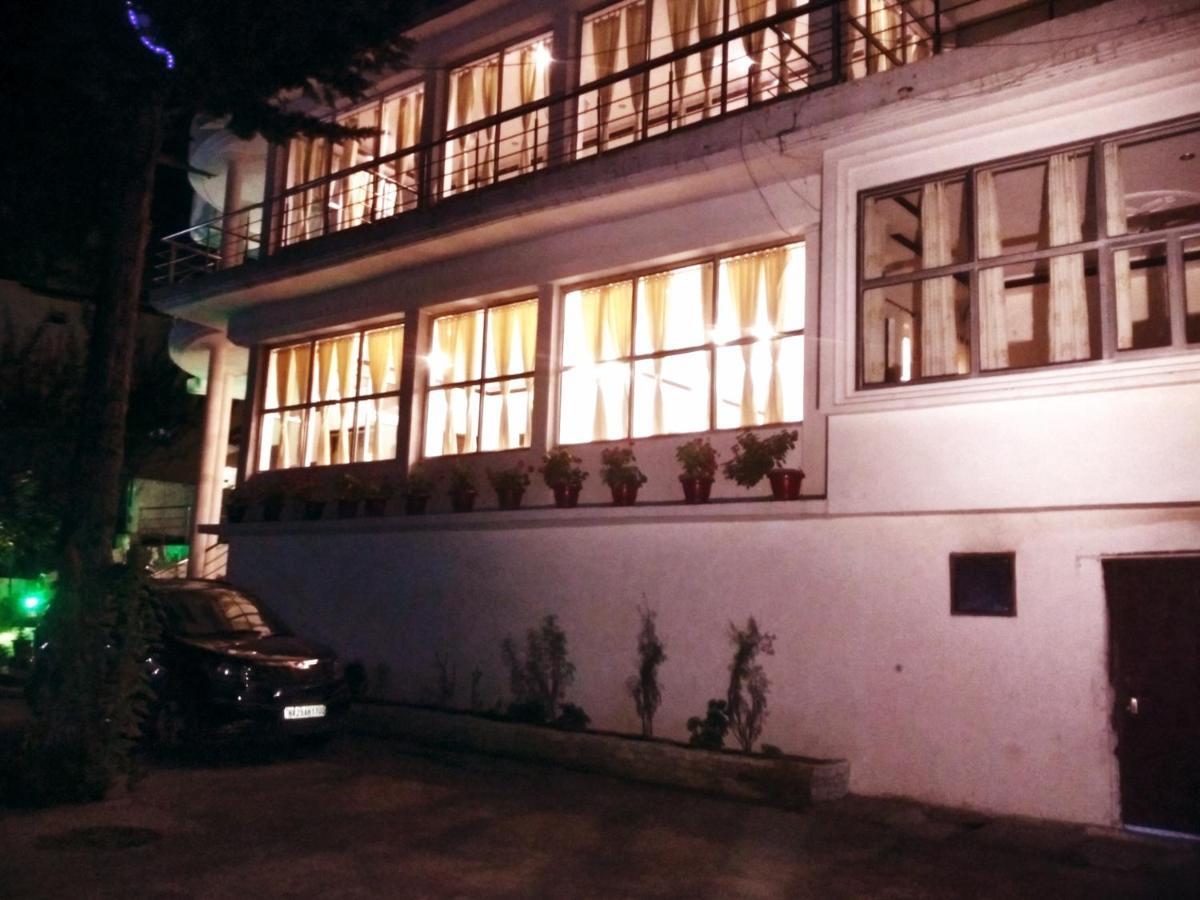 Hotel Hill Palace กอซานี ภายนอก รูปภาพ
